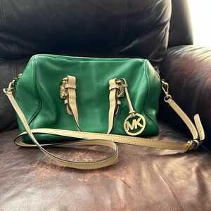 Green Michael Kors Crossbody purse. In great condition